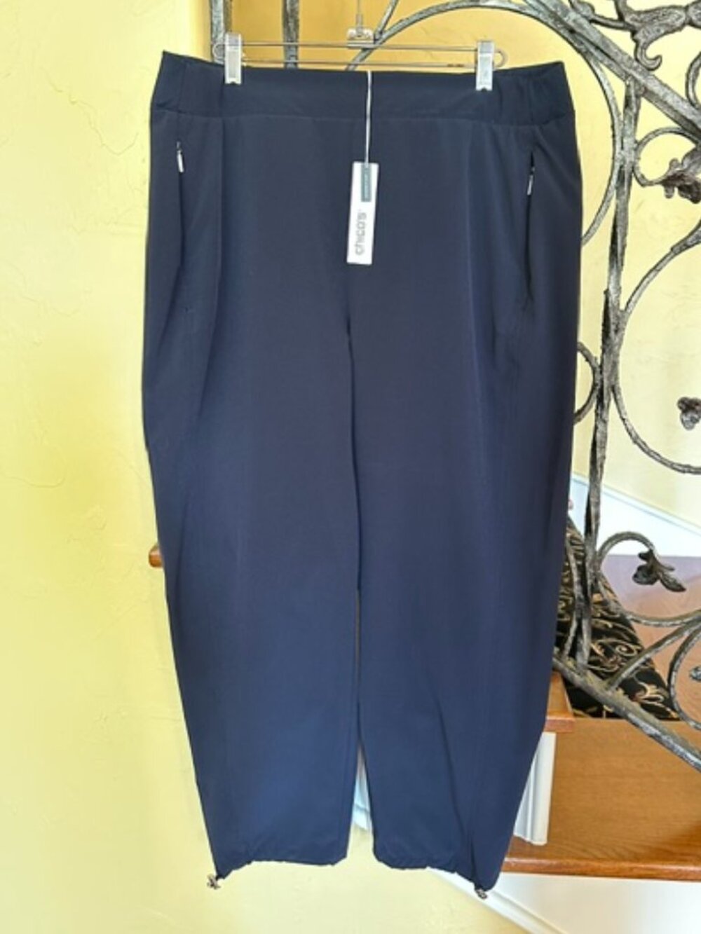 Chico's Zenergy Navy UPF Neema Bungee Hem Pant - sz Large